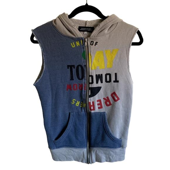 University of Today Dreamers of Tomorrow Graphic Print Logo Hoodie Sweatshirt S - Picture 3 of 11